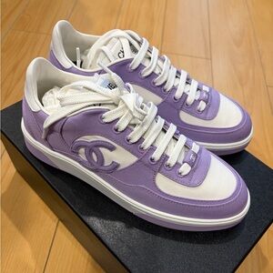 CHANEL NIB CC Purple & White Cotton Sneakers 39 9 Tennis Shoes